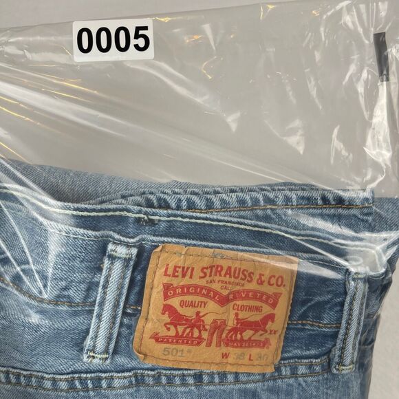 VTG Levis 501 Jeans Mens 38x30‎ Blue Straight Button Fly Stone Wash Y2K Denim - Picture 11 of 11
